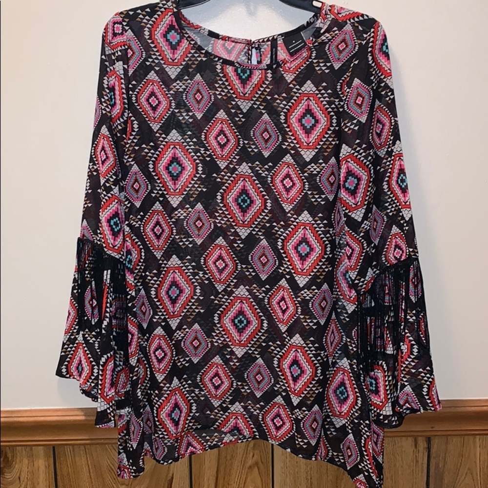 New Directions Top patterned. Size S